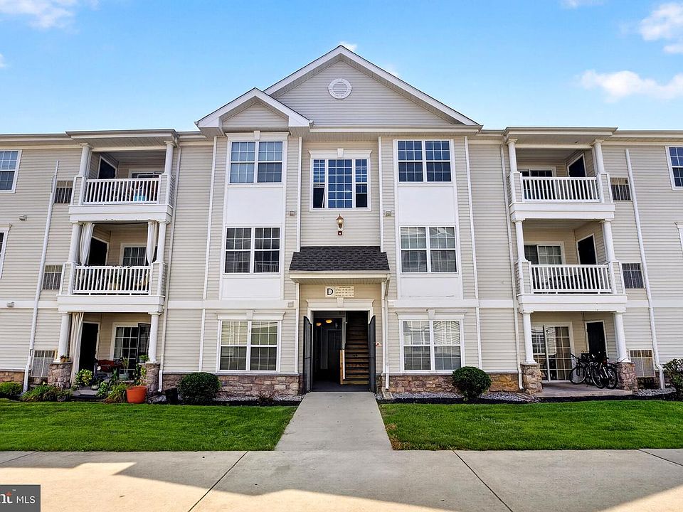 1st image of 108 Lionheart Ln #D