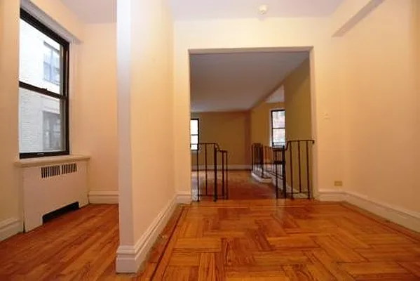 Rented by City Connections Realty | media 15