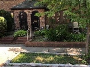 2911 167th St, Flushing, NY 11358