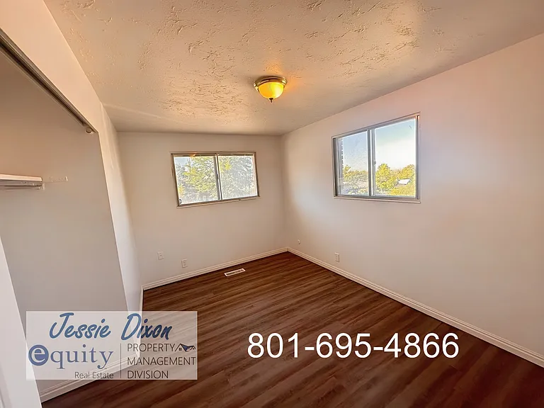 245 Briarwood Dr — Photo 9