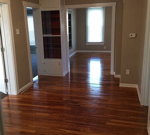 5th image of 824 S Crawford St