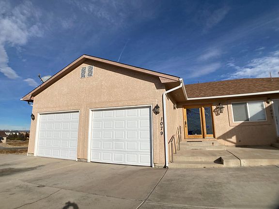 3rd image of 1079 S Honeysuckle Dr