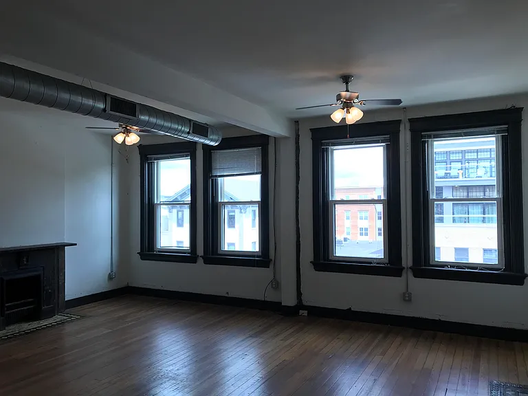 2611 Vine St — Photo 14