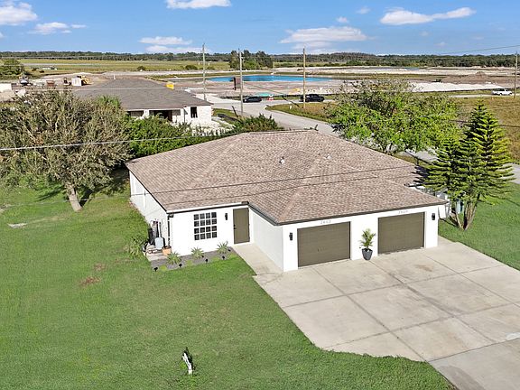 3rd image of 2602 Sunniland Blvd