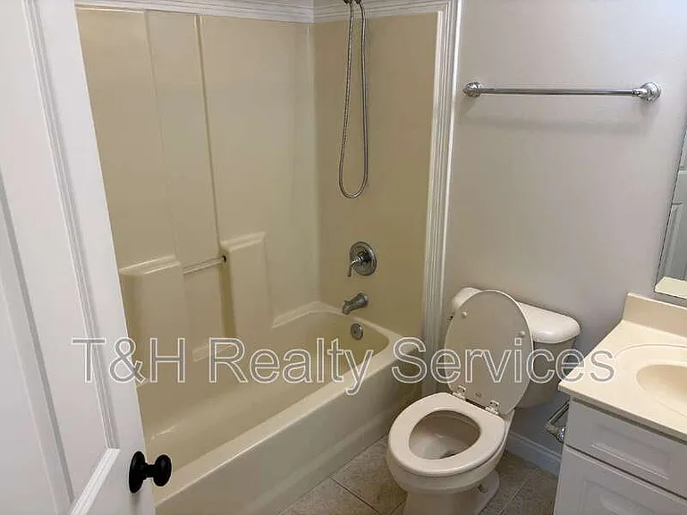 368 Firehouse Pl — Photo 4