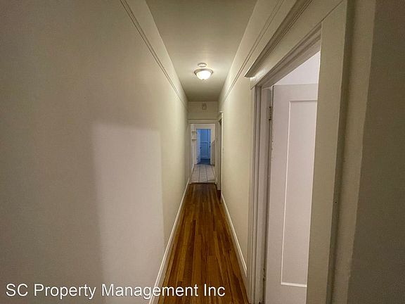 3rd image of 1005 Burlingame Ave APT 1