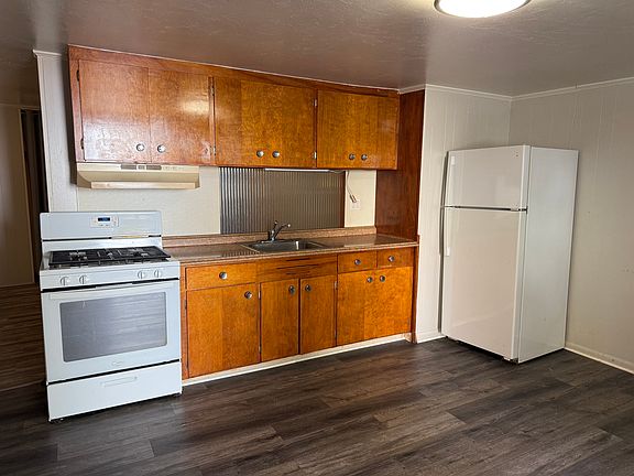 3rd image of 201 Elyria St #7