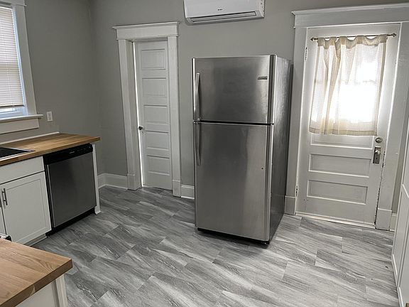 5th image of 625 Maryland Ave #1