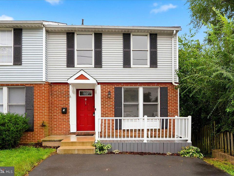 1st image of 1 E Hart St