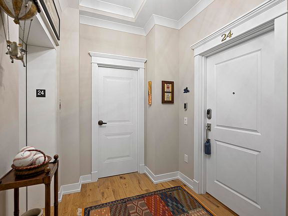 4th image of 1140 Shavano Dr #24