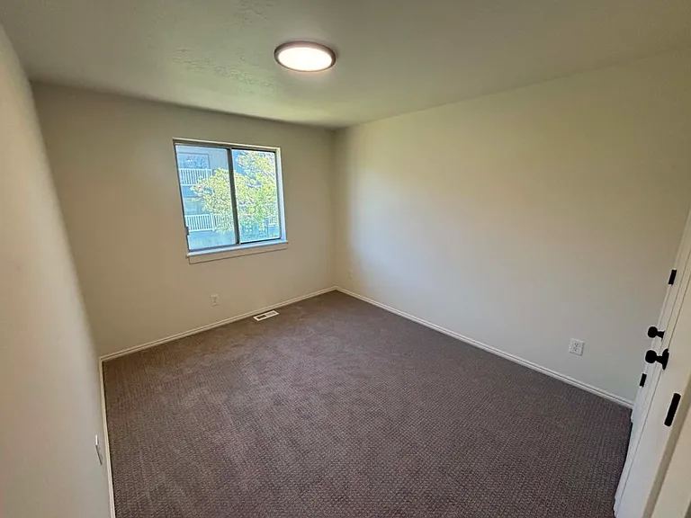 3913 W Rockwood Way #E — Photo 13