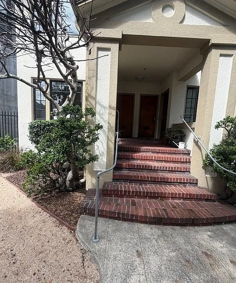 2337 Waverly St — Photo 5