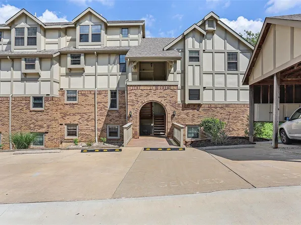 2246 Canyonlands Dr APT C, Maryland Heights, MO 63043