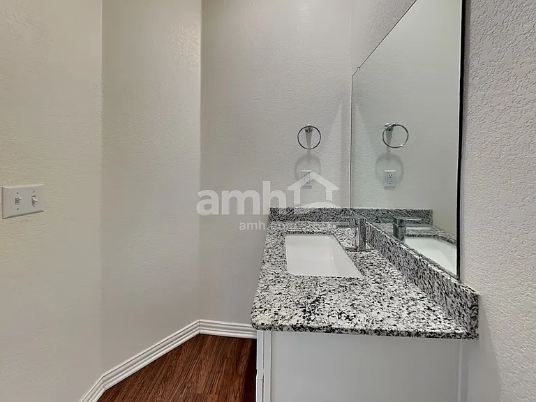 2722 Wolfcreek — Photo 15
