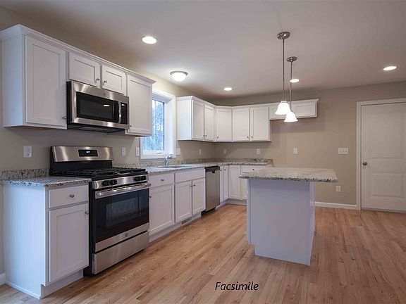4th image of 127 Creekside Drive #9-06