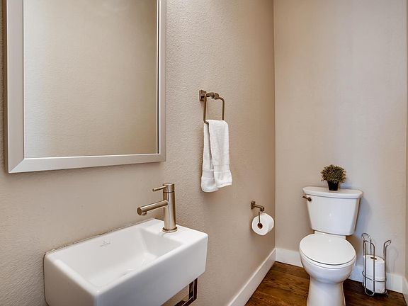 2nd image of 1325 N Elati St Unit 5