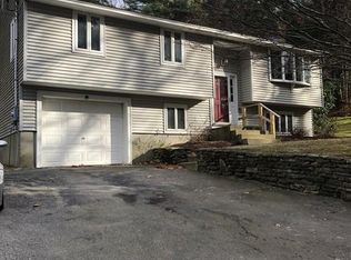 100 W Millbury Rd, Sutton, MA 01590