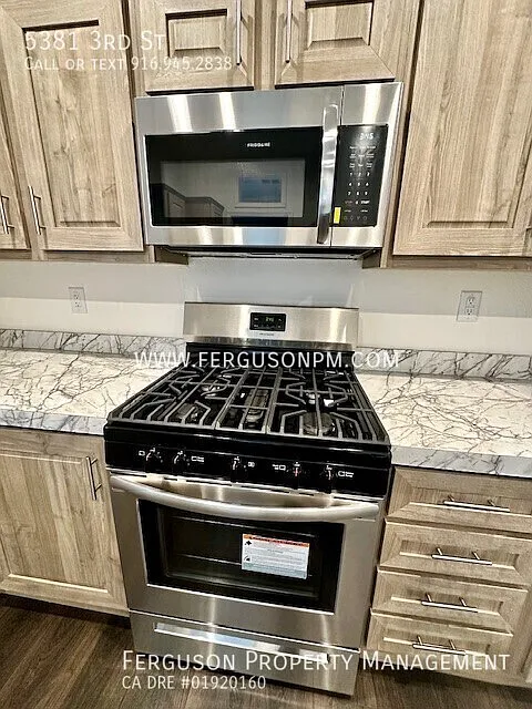 Two Bedroom with a Den in a Classic Rocklin Neighborhood — Photo 4