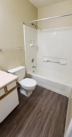 Parkwood Pointe Apartments — Photo 49