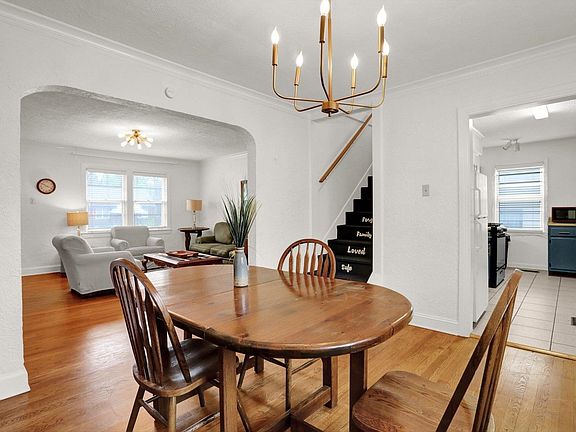 4th image of 3609 Bowen Ave