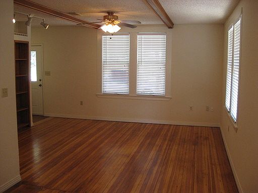 3rd image of 609 Harthan St #A