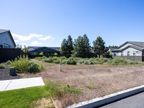5th image of 60885 SW Deer Creek Pl