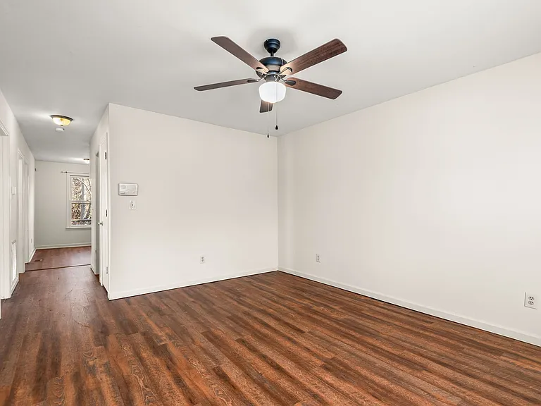 4966 Sherman Oaks Dr — Photo 4