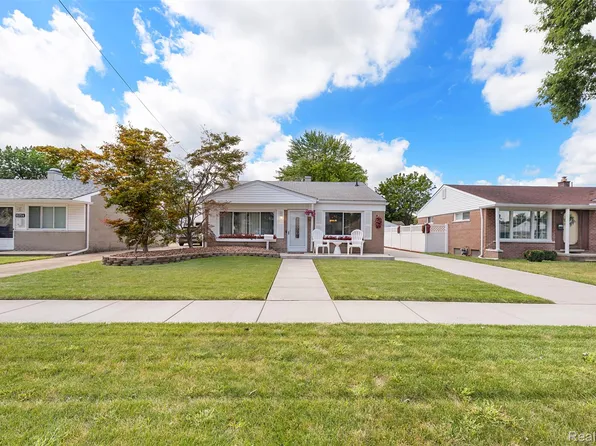 15714 Mulberry St, Southgate, MI 48195