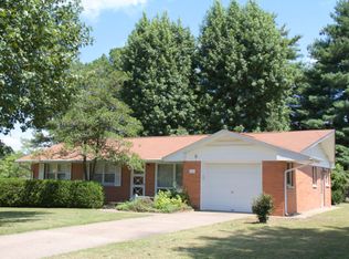 219 N Tower Rd, Carbondale, IL 62901