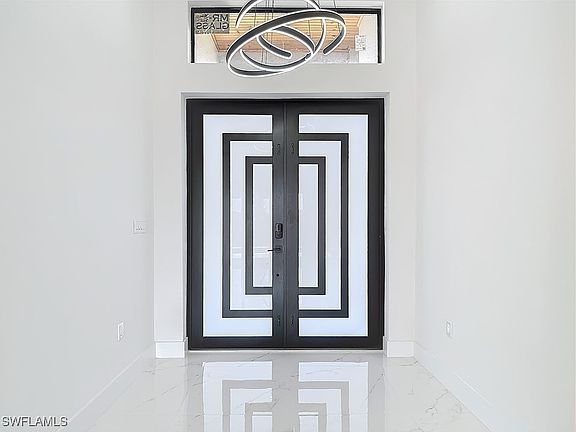 4th image of 3632 NE 9th Place Cpe