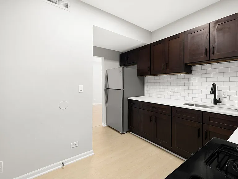 5047 S Champlain Ave #634-E — Photo 23
