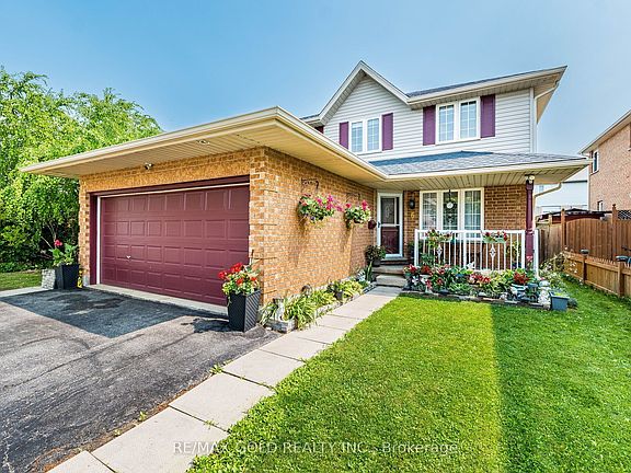 2nd image of 6 Moffatt Ln