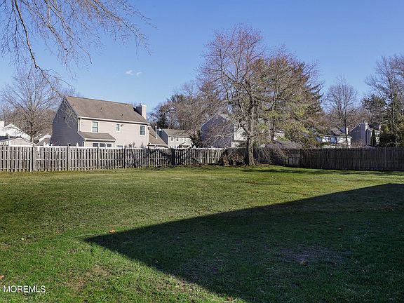 3rd image of 463 Cottrell Road