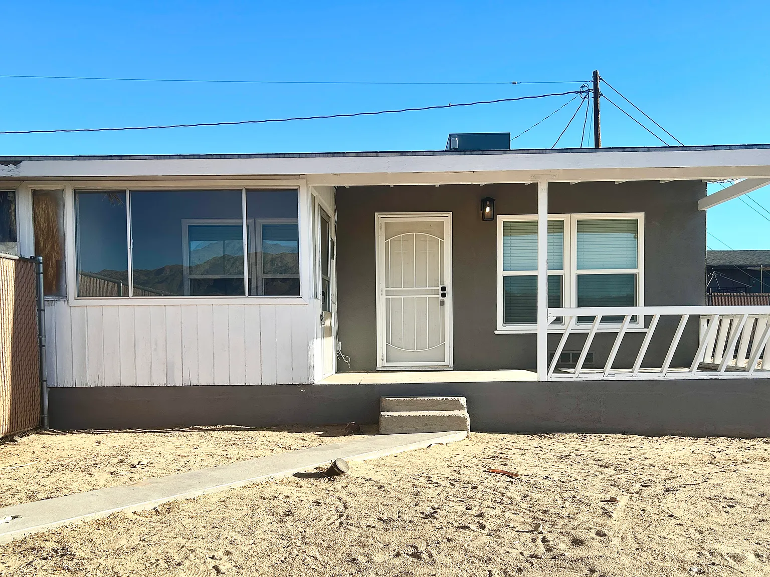 2 bed, 700 sqft, $1,400 — Photo 1