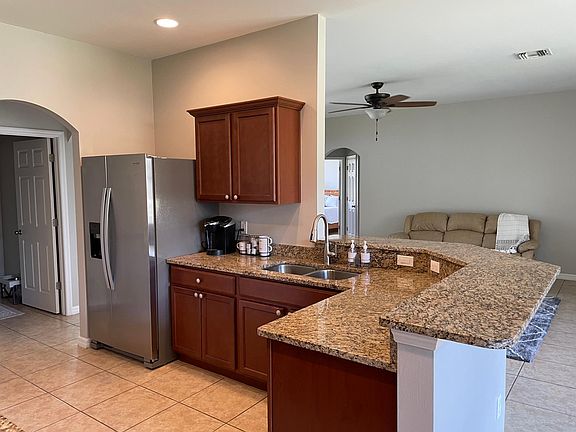2nd image of 2731 SW 18th Ave