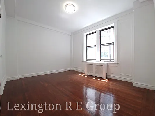 Rented by Lexington Real Estate Group | media 28