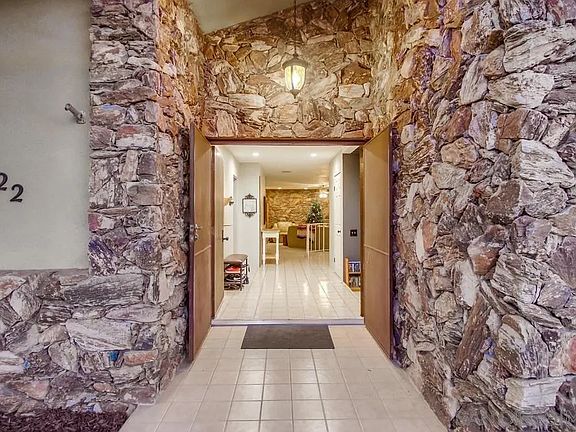 5th image of 1222 Hacienda Dr