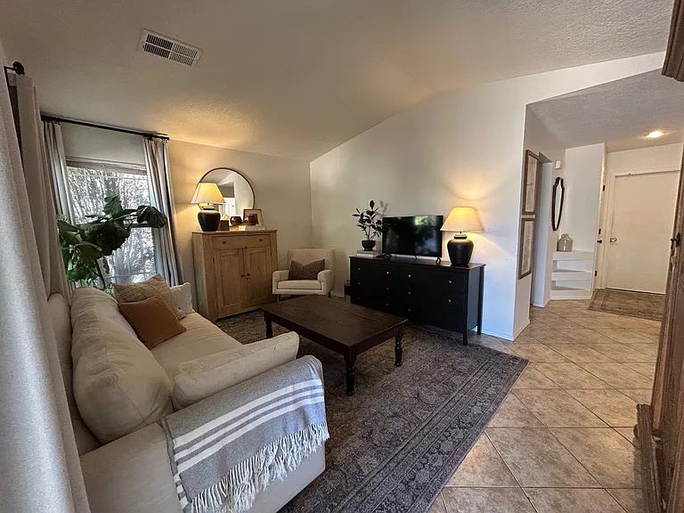 2524 Stallion Ct — Photo 5