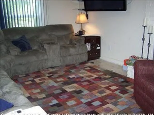 102 Beach Rd, Hampton, VA 23664