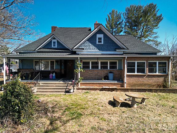 4th image of 192 Brevard Rd #4