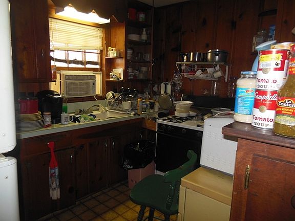 4th image of 1706 Neeley St