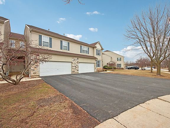 2nd image of 831 Amelia Ct