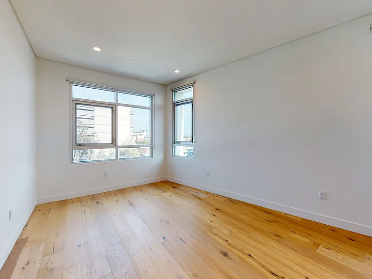 938 S Orange Grove Ave #203 — Photo 21
