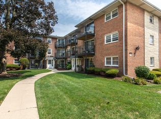 6853 N Northwest Hwy APT 1D, Chicago, IL 60631