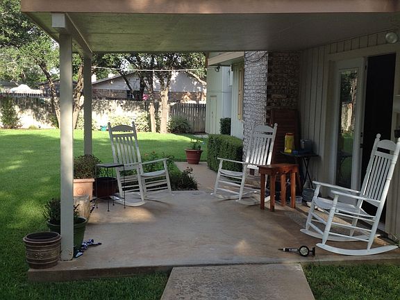 3rd image of 114 Parkview Dr