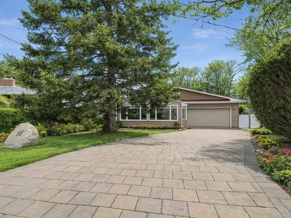 12 Canary Cres, Halifax, NS B3M 1R1