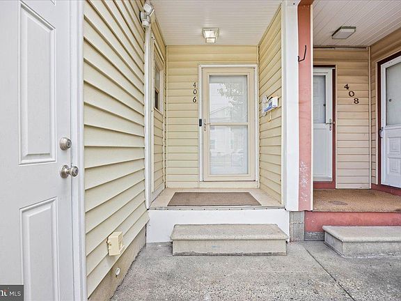 2nd image of 406 Berkshire Dr