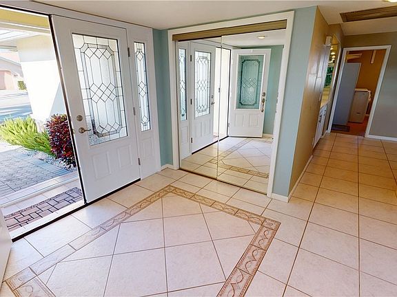 4th image of 1115 Lucia Dr