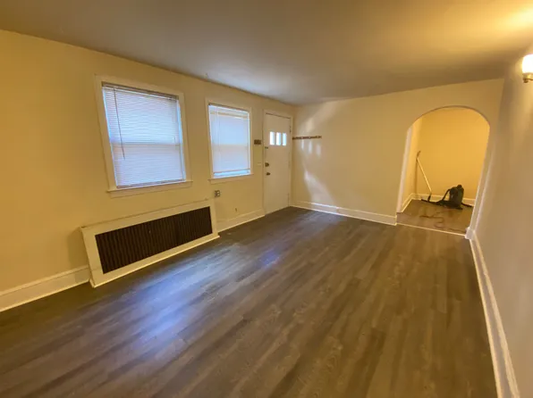8513 Flower Ave APT 2, Takoma Park, MD 20912
