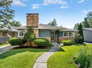 183 S Stewart Ave, Lombard, IL 60148